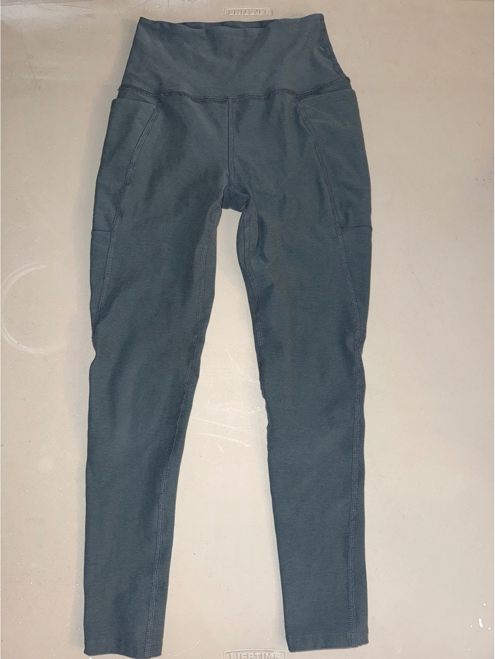 Beyond yoga, green leggings size small